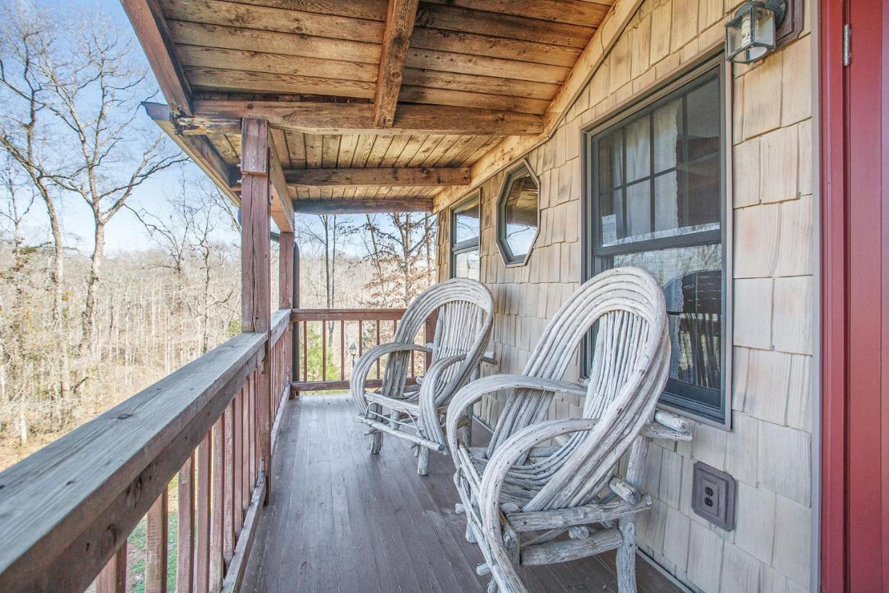 Refuge Ranch Retreat Log Cabin Lake 53+ Acres لوكوست غروف المظهر الخارجي الصورة