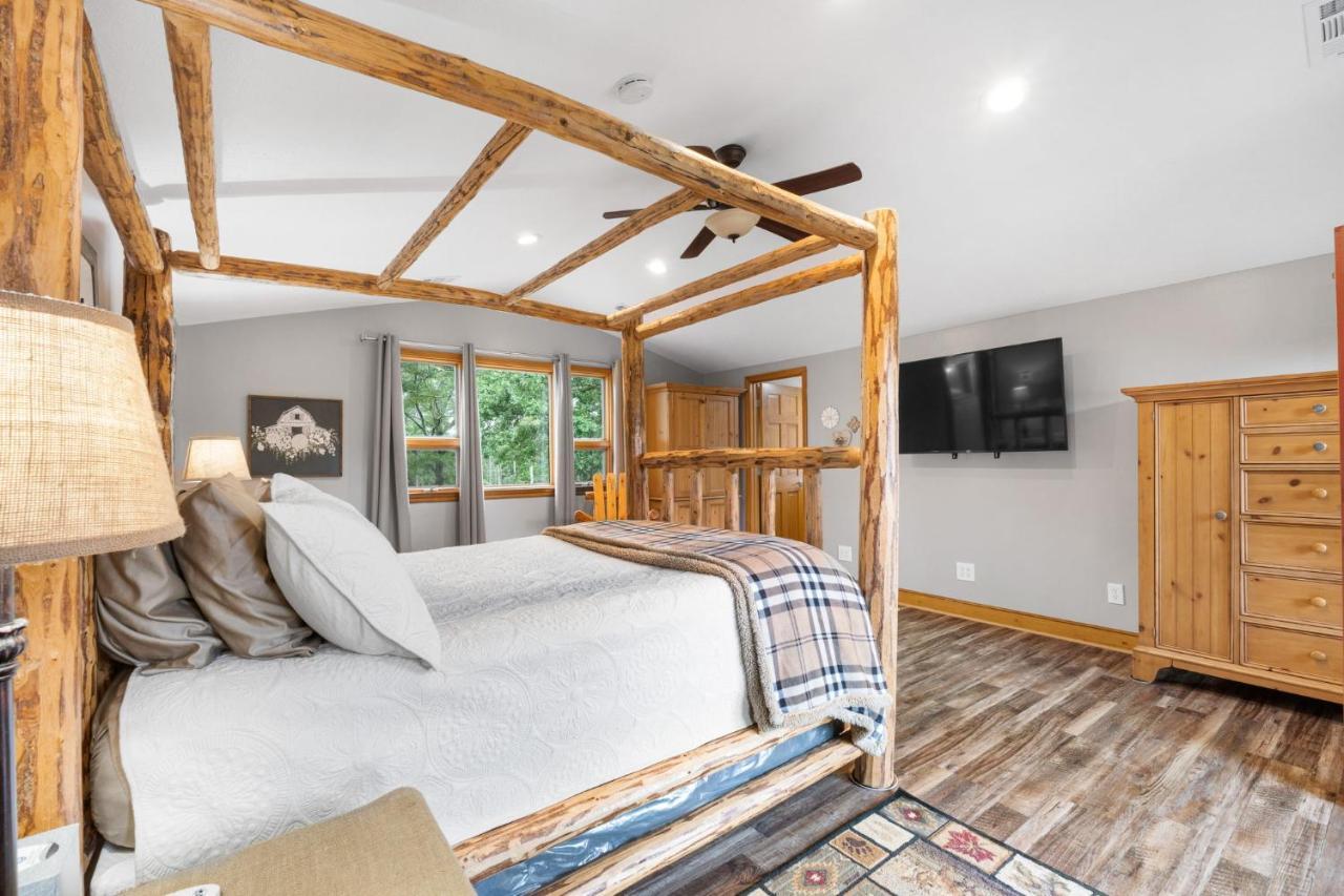 Refuge Ranch Retreat Log Cabin Lake 53+ Acres لوكوست غروف المظهر الخارجي الصورة